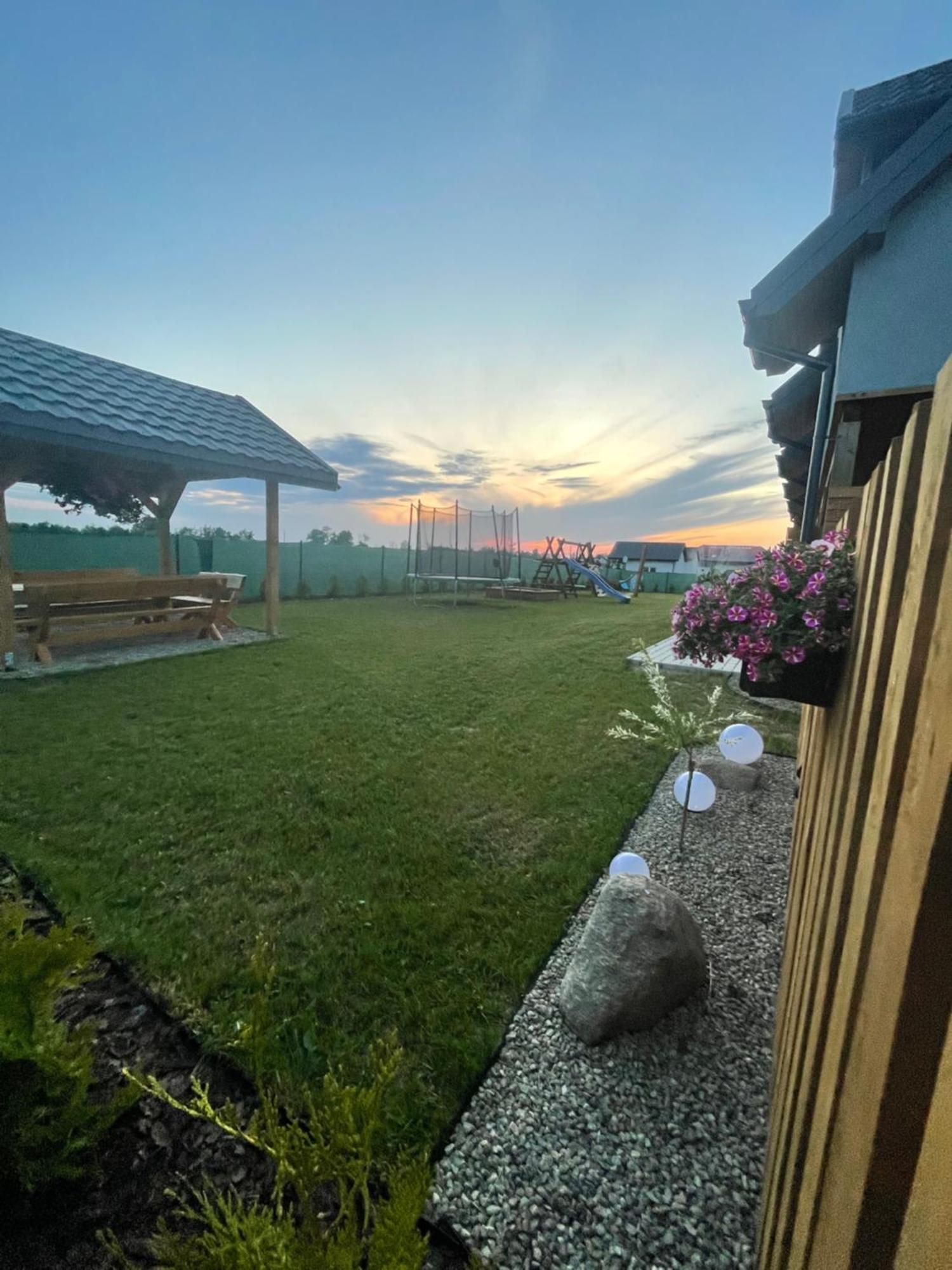 K&J Domki Letniskowe Bedzino Bagian luar foto